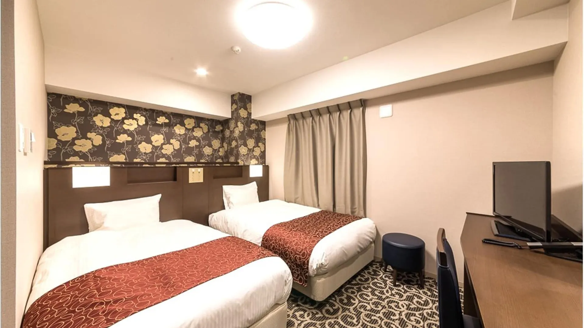 Hotel Hotel. Links Namba Osaka